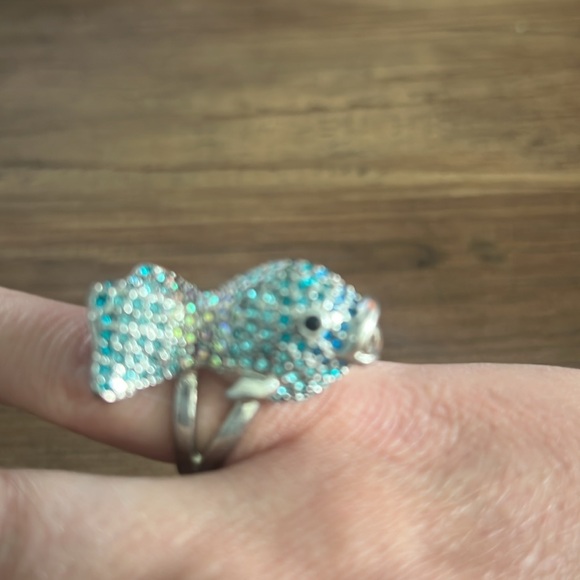 Blue Crystal 3d fish ring size 7 - Picture 5 of 6